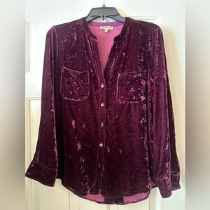 Democracy women's velvet button down shirt/blouse. Burgundy. Rayon blend. XSmall